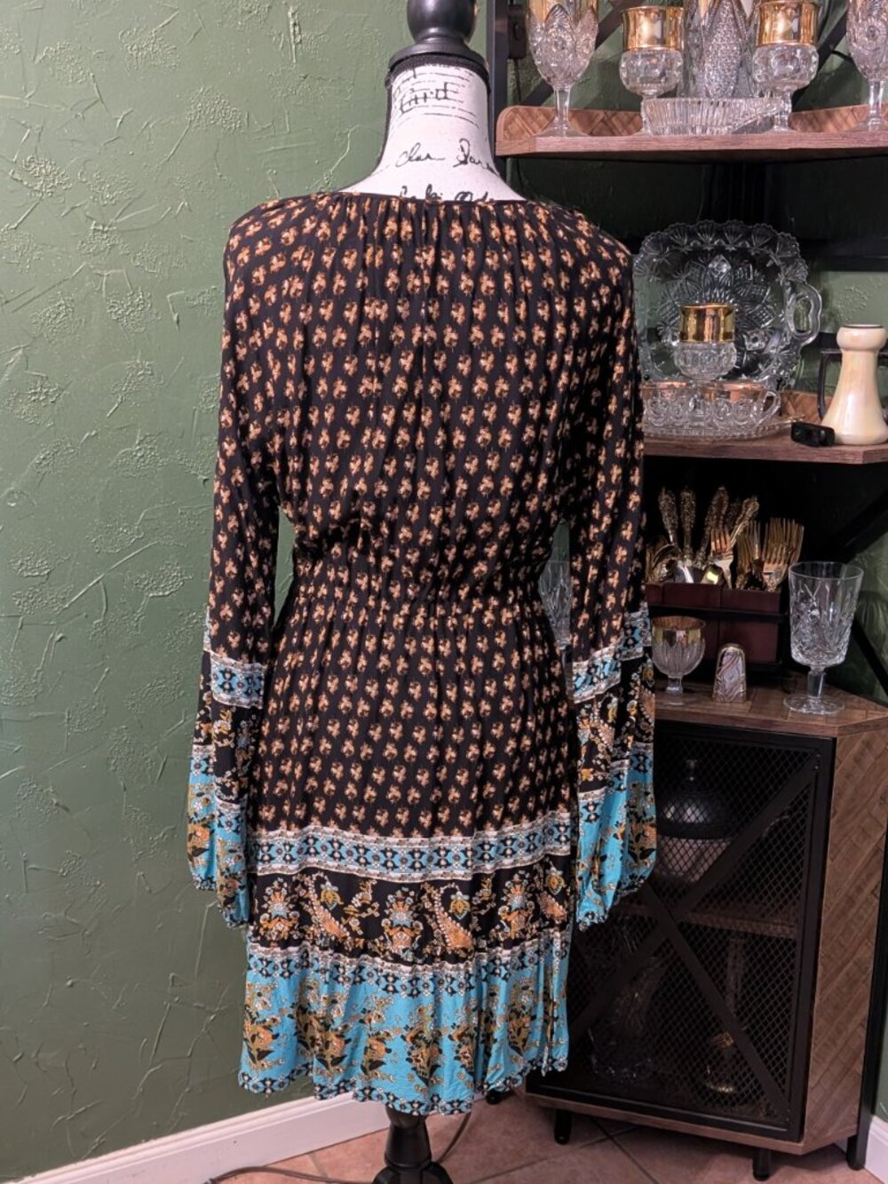 Boho Mini Dress Black Paisley Print L/S Tassel Tie Waist Size XL NWOT - Picture 5 of 12